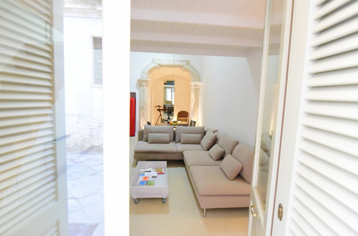 Vacation rental boutique studio apartment Il Tempietto nardo Lecce Salento Puglia southern italy, gay friendly, self contained entire appartement contemporary style, comfortable, well appointed and stylish